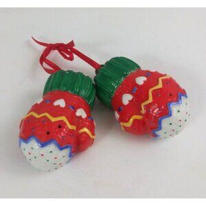 2003 Figi's Winter Mittens Christmas 1.25" Salt & Pepper Shakers